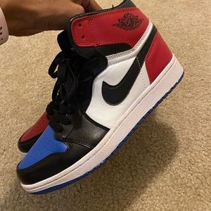 High top Nike Air Force ones mens size 8. Worn once